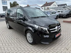 Schwarz Gebraucht 2024 Mercedes V300 Van / Kleinbus | 53.200 €