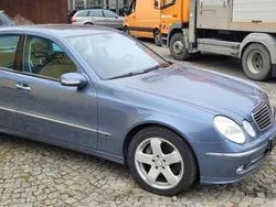 Blau Gebraucht 2003 Mercedes E400 Limousine | 3.990 €
