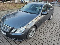 Grau Gebraucht 2009 Mercedes E220 Limousine | 11.690 € (Fairer Preis)