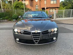 Grau Gebraucht 2009 Alfa Romeo 159 Turismo Kombi | 13.981 €