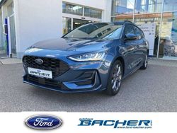 Blau Gebraucht 2022 Ford Focus ST-Line Limousine | 19.980 €