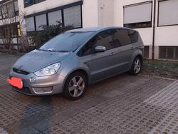 Grau Gebraucht 2008 Ford S-MAX S Van / Kleinbus | 8.500 €