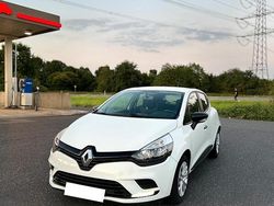 Weiß Gebraucht 2018 Renault Clio IV Life Kleinwagen | 8.000 € (Fairer Preis)