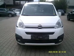 Weiß Gebraucht 2015 Citroën Berlingo SELECTION Van / Kleinbus | 6.900 € (Fairer Preis)