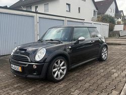 Schwarz Gebraucht 2004 Mini Cooper S Kleinwagen | 2.699 € (Etwas zu teuer)