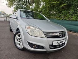 Silber Gebraucht 2007 Opel Astra Catch Me Limousine | 3.200 € (Etwas zu teuer)