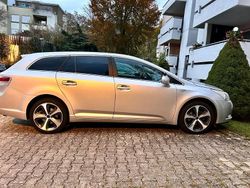 Grau Gebraucht 2010 Toyota Avensis Kombi | 6.550 € (Etwas zu teuer)