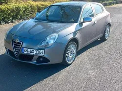 Grau Gebraucht 2011 Alfa Romeo Giulietta Kleinwagen | 4.500 € (Fairer Preis)