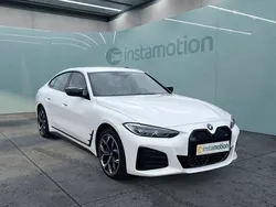 Weiß Gebraucht 2024 BMW i4 Sport Line Limousine | 53.600 € (Superpreis)
