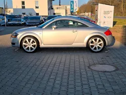 Silber Gebraucht 1999 Audi TT Design Coupé | 9.250 € (Etwas zu teuer)