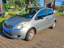 Silber Gebraucht 2007 Toyota Yaris Kleinwagen | 4.100 € (Fairer Preis)