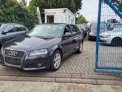 Grau Gebraucht 2010 Audi A3 Attraction Limousine | 3.970 € (Guter Preis)