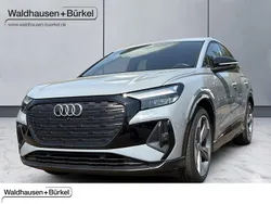 Grau Gebraucht 2022 Audi Q4 Sportback e-tron S-Line SUV | 30.990 € (Fairer Preis)