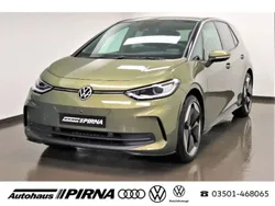 Dark olivine green metallic schwarz (metallic) Gebraucht 2023 VW ID.3 Kleinwagen | 51.499 €