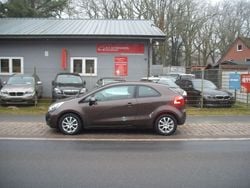 Braun Gebraucht 2012 Kia Rio FIFA World Cup Edition Limousine | 3.399 € (Guter Preis)