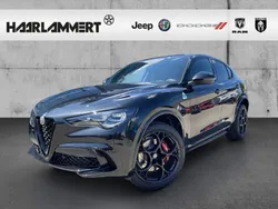 Nero vulcano, metallic) (schwarz Neu 2025 Alfa Romeo Stelvio Quadrifoglio SUV | 98.990 €