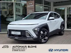 Atlas white / sol Gebraucht 2025 Hyundai Kona Prime SUV | 30.290 € (Guter Preis)