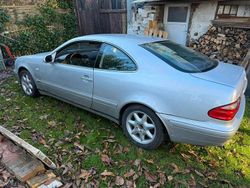Gebraucht 2000 Mercedes CLK320 Kleinwagen | 1.100 €