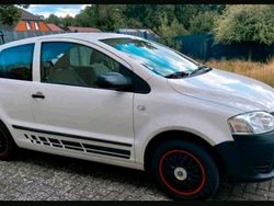 Weiß Gebraucht 2011 VW Fox Kleinwagen | 2.200 € (Fairer Preis)