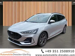 Silber Gebraucht 2024 Ford Focus ST-Line X Kombi | 24.980 € (Guter Preis)