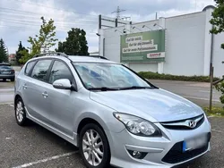 Silber Gebraucht 2011 Hyundai i30 Kombi | 6.250 € (Etwas zu teuer)