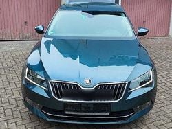 Grau Gebraucht 2016 Skoda Superb Style Limousine | 16.500 € (Fairer Preis)