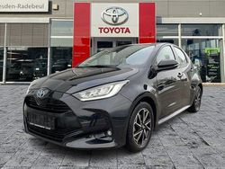 Mysticschwarz mica Gebraucht 2023 Toyota Yaris Hybrid Basis Kleinwagen | 20.990 € (Fairer Preis)