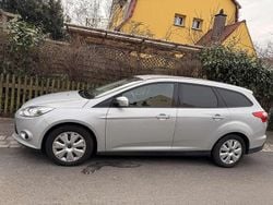 Silber Gebraucht 2013 Ford Focus Champions Edition Limousine | 2.200 € (Superpreis)
