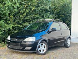 Schwarz Gebraucht 2003 Opel Corsa Kleinwagen | 2.490 €