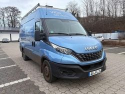 Blau Gebraucht 2021 Iveco Massif Limousine | 8.990 €