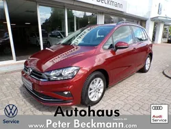 Rot Gebraucht 2018 VW Golf Sportsvan Van / Kleinbus | 17.490 € (Superpreis)