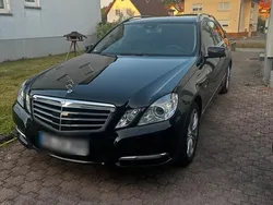 Schwarz Gebraucht 2011 Mercedes E300 Avantgarde Kombi | 12.450 €