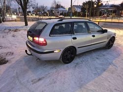 Grau Gebraucht 2002 Volvo V40 Kombi | 2.990 € (Guter Preis)