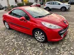 Rot Gebraucht 2007 Peugeot 207 CC Platinum Cabrio | 1.299 € (Superpreis)