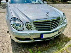 Silber Gebraucht 2007 Mercedes E200 Classic Limousine | 10.499 € (Teuer)
