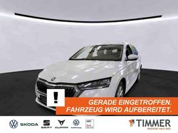 Weiss Gebraucht 2023 Skoda Octavia Style Kombi | 25.390 € (Fairer Preis)