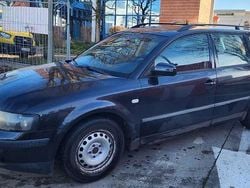 Schwarz Gebraucht 1998 VW Passat Kombi | 300 € (Superpreis)