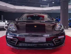 Tiefschwarzmetallic (metallic) Gebraucht 2019 Porsche Panamera GTS Sport Limousine | 69.993 € (Guter Preis)