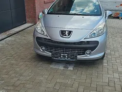 Silber Gebraucht 2008 Peugeot 207 CC Filou Cabrio | 2.200 € (Fairer Preis)
