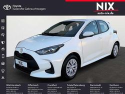 Schneeweiß Gebraucht 2024 Toyota Yaris Hybrid Comfort | 21.990 € (Guter Preis)