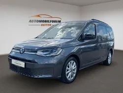Grau Gebraucht 2023 VW Caddy Maxi Life Van / Kleinbus | 37.890 € (Fairer Preis)