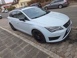 Grau Gebraucht 2016 Cupra Leon Kombi | 19.000 € (Fairer Preis)