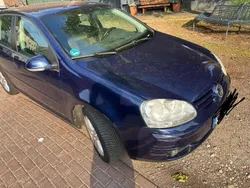 Blau Gebraucht 2007 VW Golf V Kleinwagen | 1.499 € (Fairer Preis)