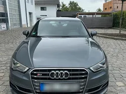 Grau Gebraucht 2015 Audi S3 Limousine | 24.900 € (Guter Preis)