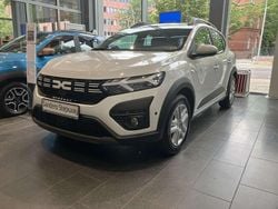 Weiß Gebraucht 2024 Dacia Sandero Expression Kleinwagen | 15.898 € (Guter Preis)