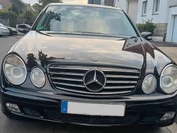 Schwarz Gebraucht 2004 Mercedes E200 Classic Limousine | 5.300 € (Fairer Preis)