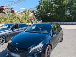 Schwarz Gebraucht 2017 Mercedes 180 AMG line Limousine | 15.500 €