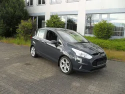 Grau Gebraucht 2014 Ford B-MAX Titanium Van / Kleinbus | 5.990 €