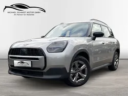 Silber Gebraucht 2024 Mini Countryman Essential SUV | 32.000 €