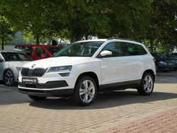 Weiß Gebraucht 2018 Skoda Karoq Style SUV | 19.990 € (Etwas zu teuer)